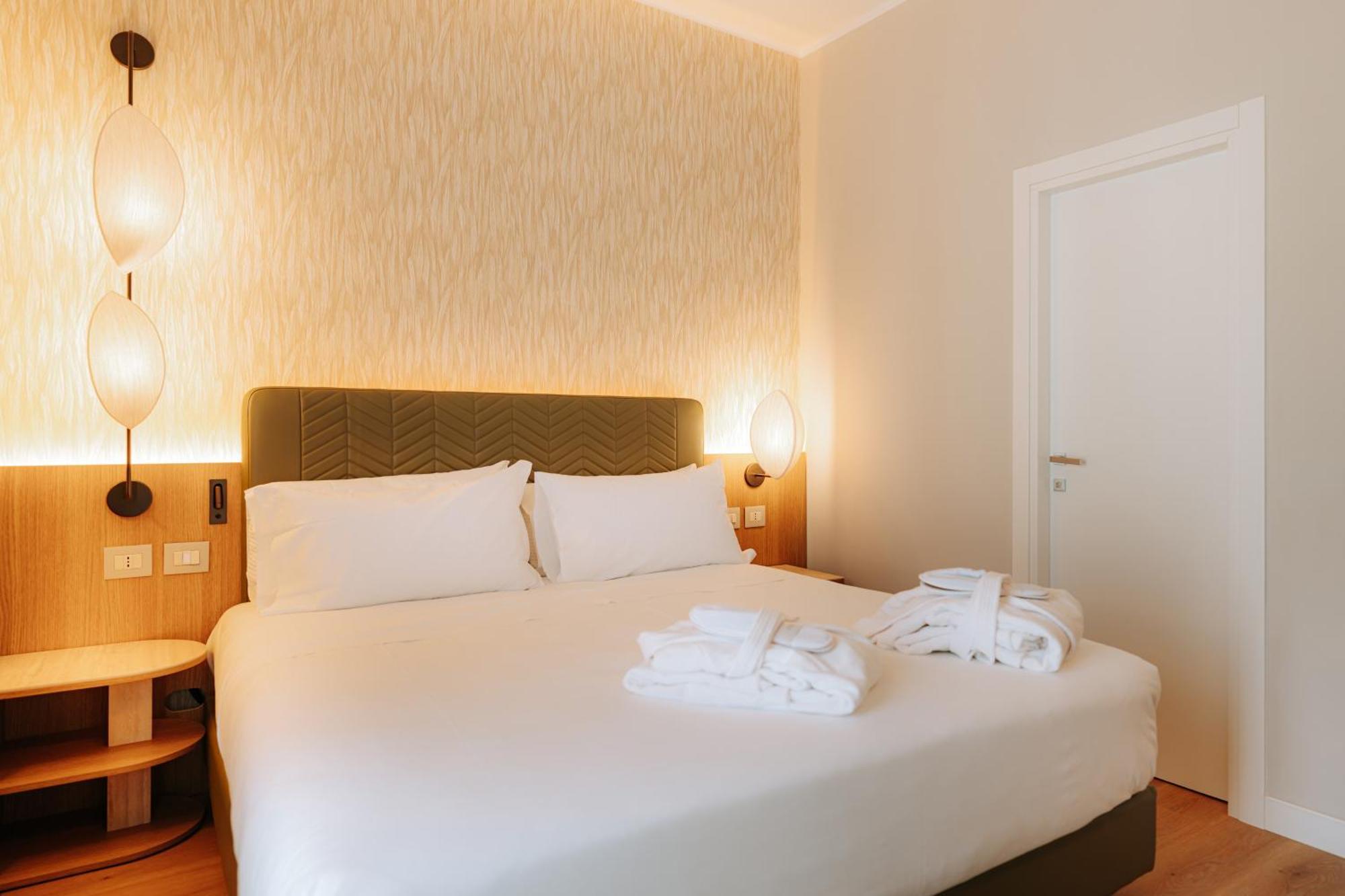 Junior Suite,1703549682:JPEG